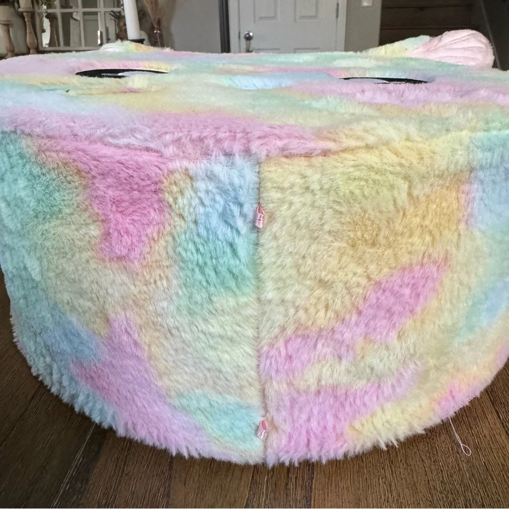 Tie dye kitty fuzzy round bag container